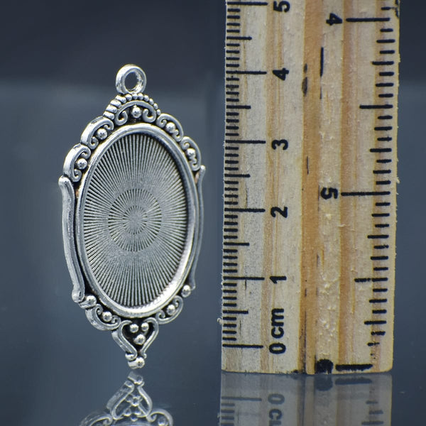 Decorative Oval Silver Metal Frame