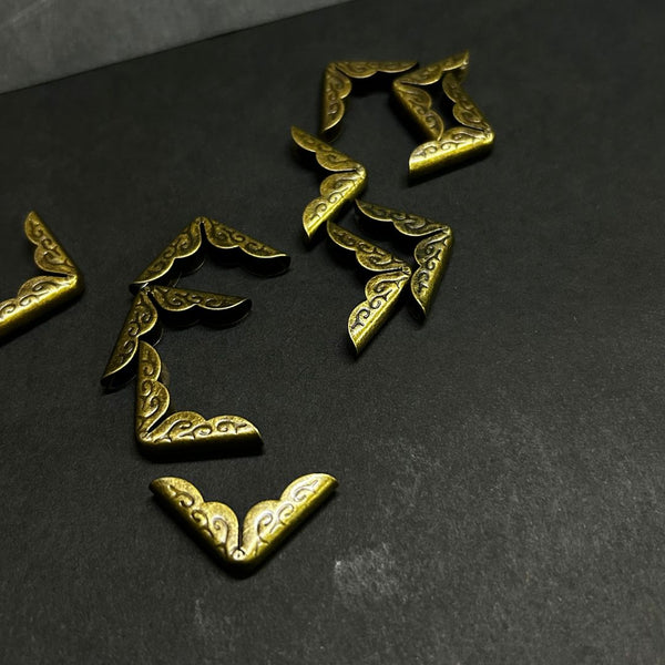 Designer Antique Metal Corner- 12pc/pack