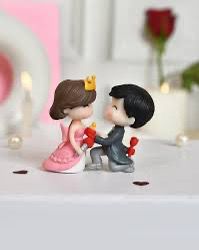 Kissing Couple - Miniature