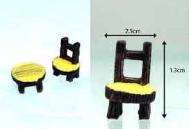 Table & ChairMiniature Elevate Collegian