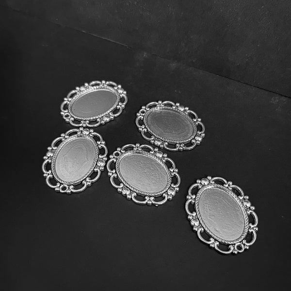 Designer Oval Silver Metal Pedant Frame #2