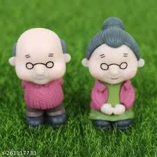 Mini Old CouplsElevate Collegian